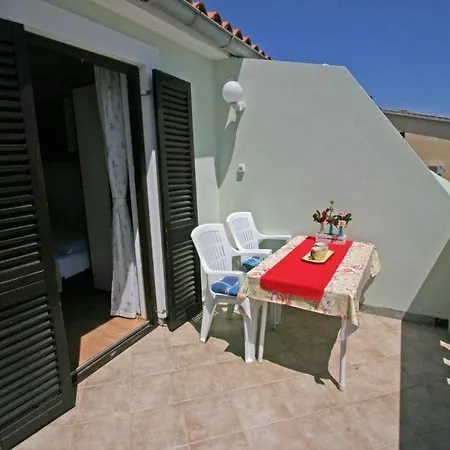 招待所 In With Terrace, Air Conditioning, Wifi 3488-6 梅杜林