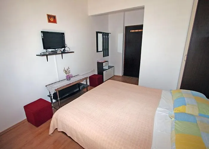 In With Terrace, Air Conditioning, Wifi 3488-6 Gostinjska kuća