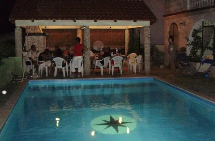 In With Terrace, Air Conditioning, Wifi 3488-6